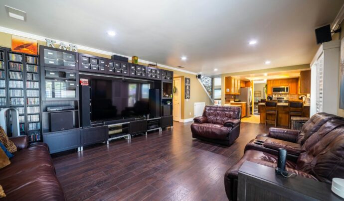 How to Make Your Living Room Feel Like a Private Cinema (Without Overspending)