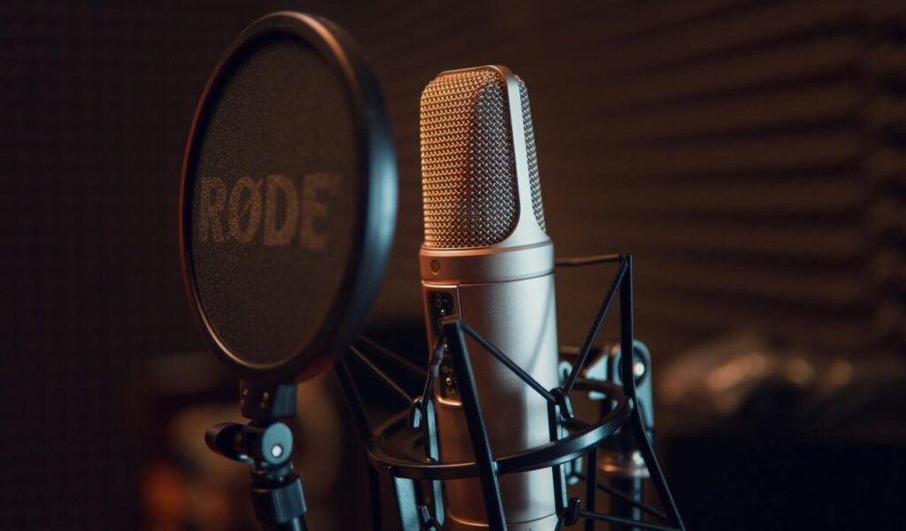 The "Lyric Master" Musical Standoff